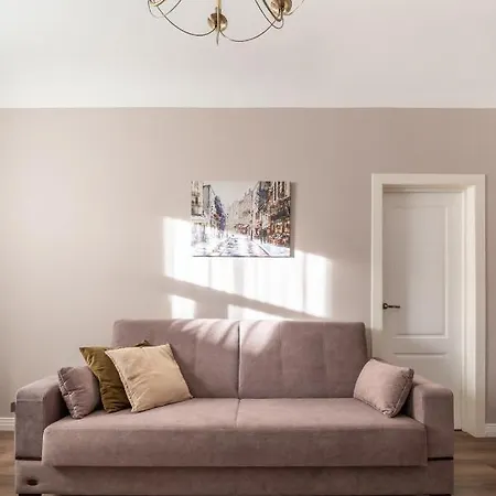 Stylish Latvian Classic 1-Bedroom Apartment Near City Center, Parks & Public Transport Links Riga Exterior photo
