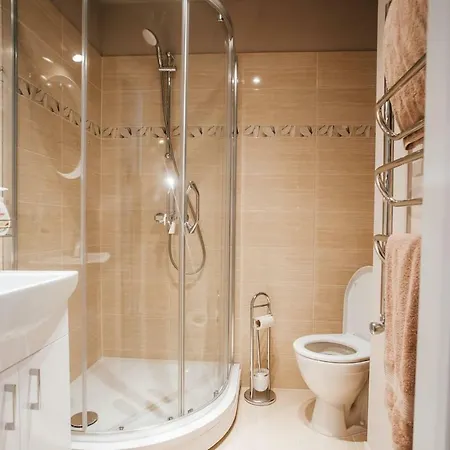 Stylish Latvian Classic 1-Bedroom Apartment Near City Center, Parks & Public Transport Links Riga Exterior photo