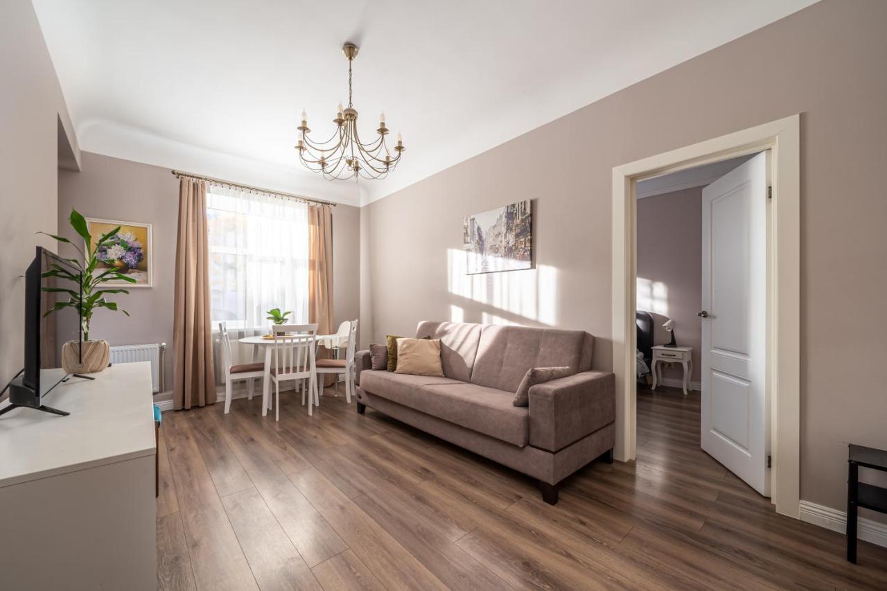 Korter Stylish Latvian Classic 1-bedroom Near Center, Parks & Public Transport Links Riga
