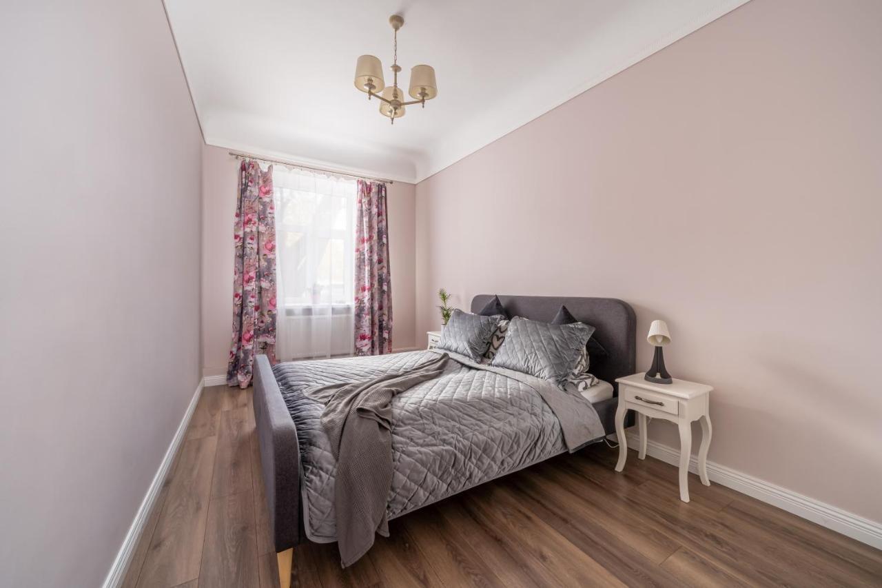 Korter Stylish Latvian Classic 1-bedroom Near Center, Parks & Public Transport Links